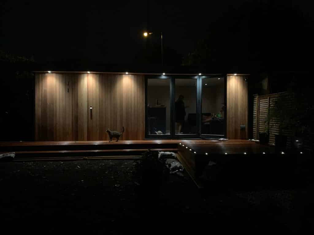 Garden room with outside lighting in London